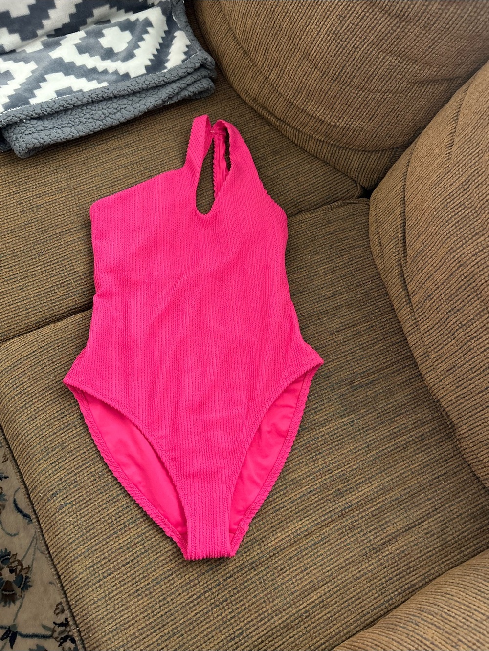 Old Navy One-Shoulder Pink Textured Swim Top